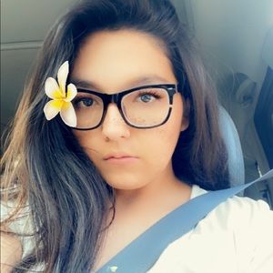 Meet your Posher, Sylvia